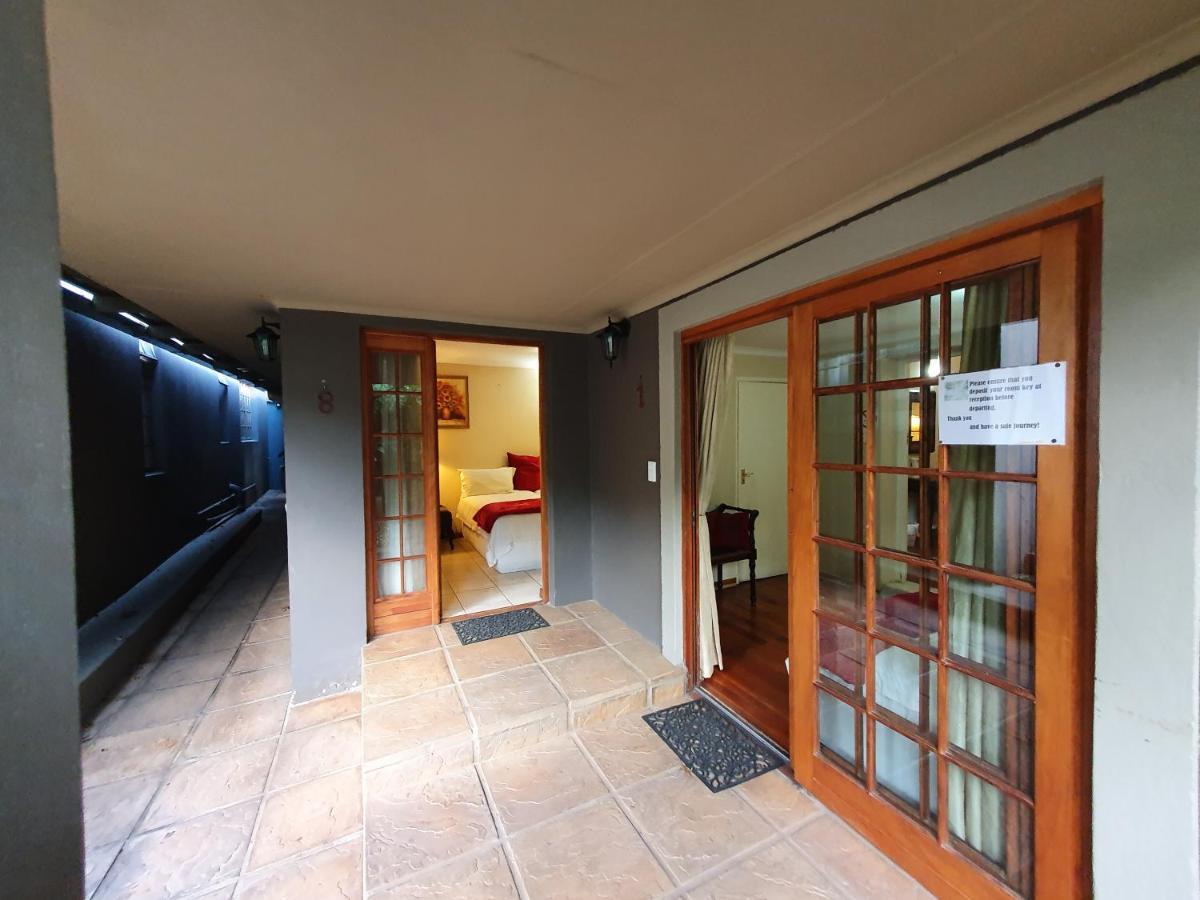 7Th Street Guesthouse โจฮันเนสเบิร์ก ภายนอก รูปภาพ